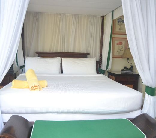 La Casa Hotel