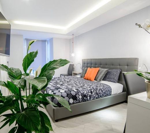 Riviera Luxury Suites