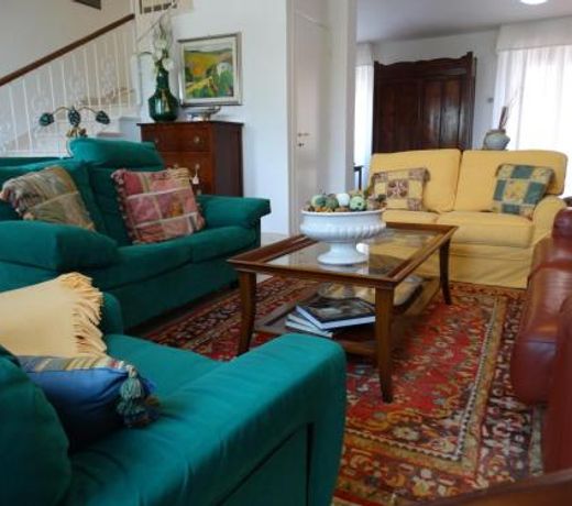 Silenzi Holiday Home