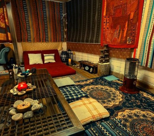 Linker Party House - Hostel