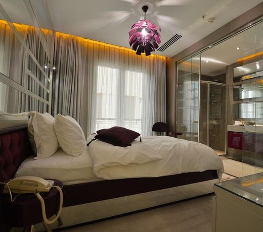 Golden Pearl Boutique Hotel