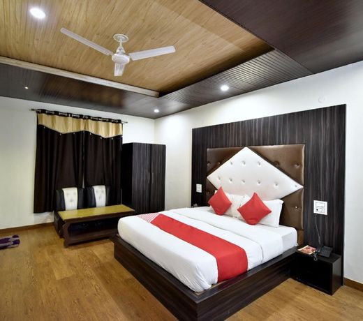 Hotel Dalhousie Grand