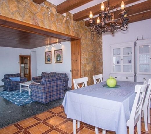 Villa Victoria