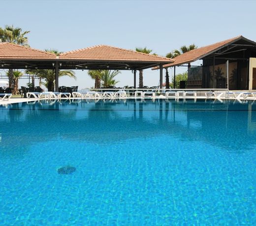 Club Akman Beach Hotel