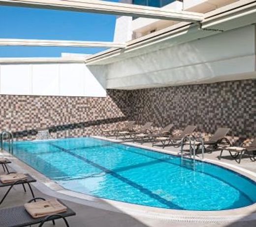 B Business Hotel & Spa