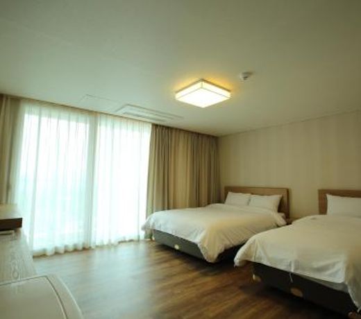 Suave Hotel