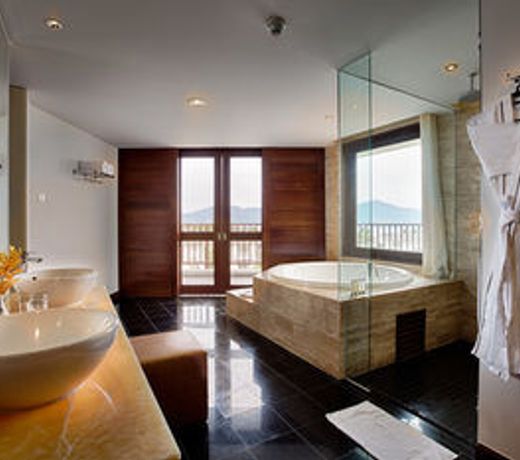 Lavender Danang Hotel