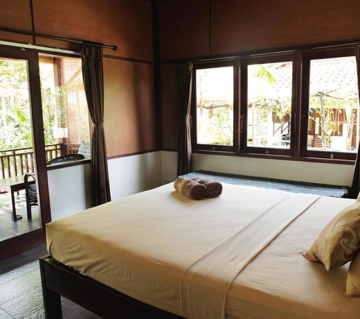 Ana Warung & Bungalows