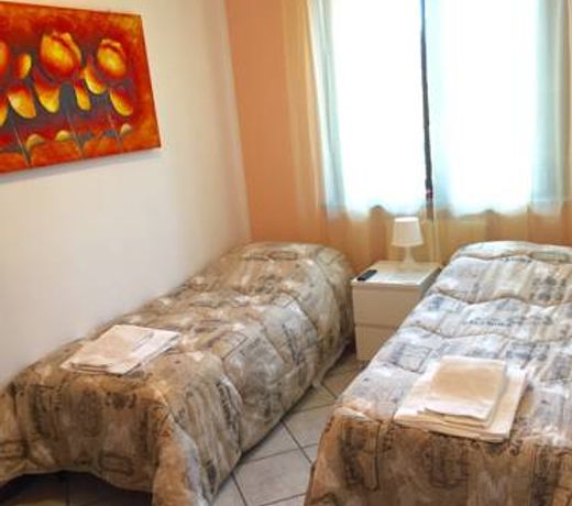 Airport Rooms Orio