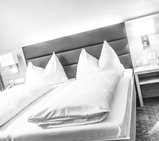 Hotel Rössl by Skinetworks
