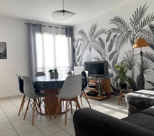 Disney, sunny comfortable 2 bedrooms family apartment, 8 pers, wifi, NETFLIX