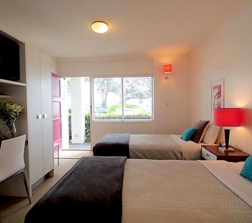 Mount Albert Motor Lodge