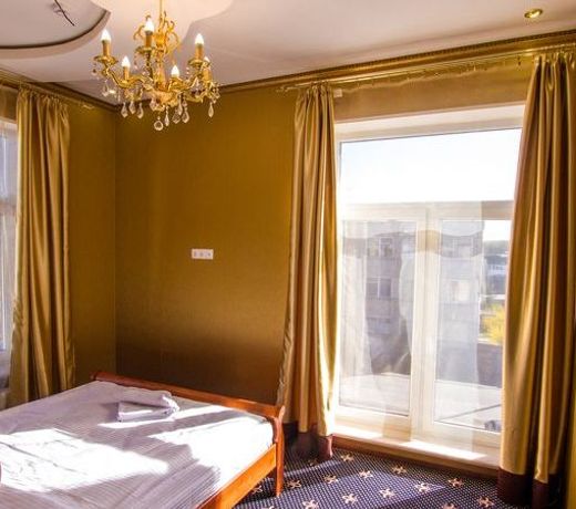 Hotel Golden Night