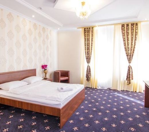 Hotel Golden Night