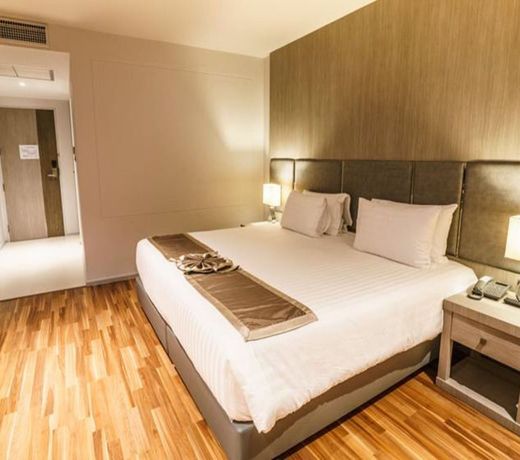 New Season Square Hotel - SHA Plus