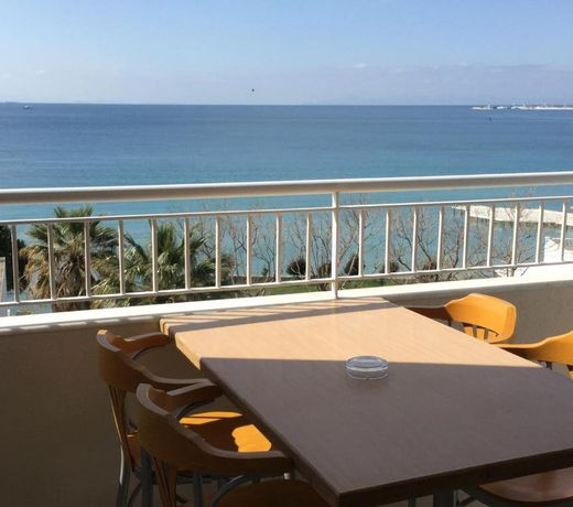 Hotel Holiday Apart