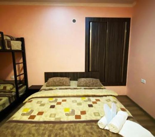 Domino Hostel & Tours