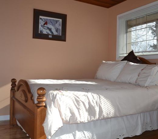 Water's Edge Bed And Breakfast