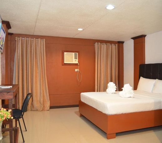 Hemingway Hotel