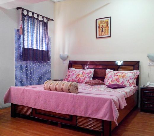 FabHotel Pathik