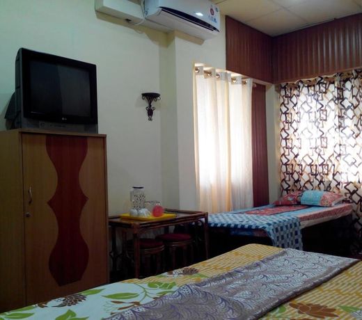FabHotel Pathik