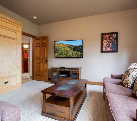 Churchill Lodge North