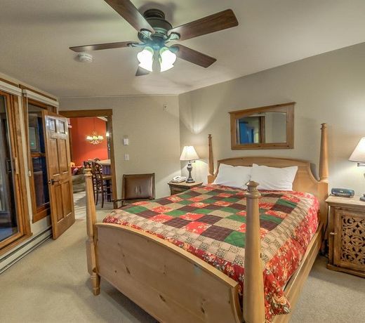 Lodge B 307