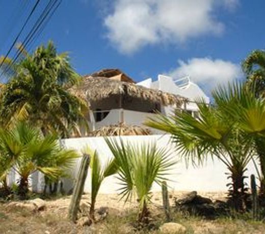 BnBBonaire near the ocean