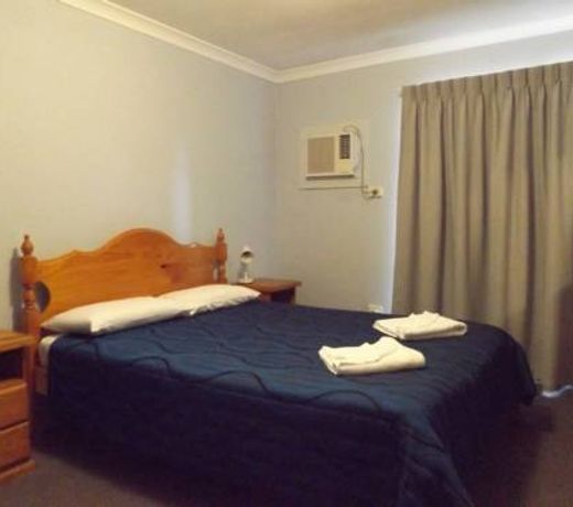 Palm Valley Motel