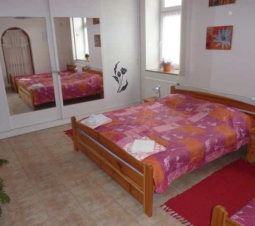 Apartmany u Dvora