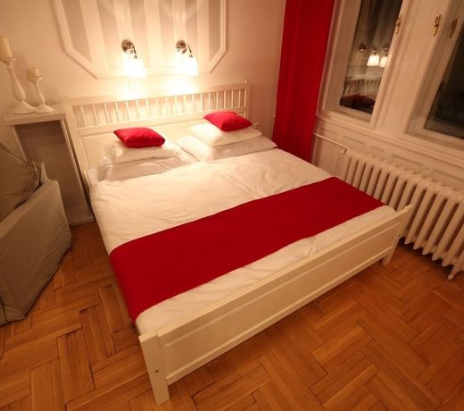 d.Five Classic Luxury Apartment
