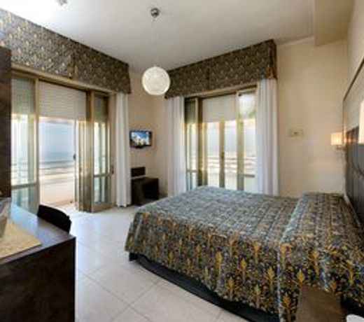 Hotel Capri & Residence