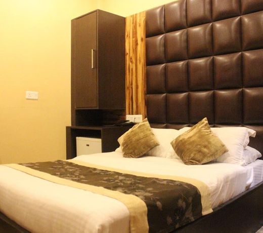 Hotel Varuna