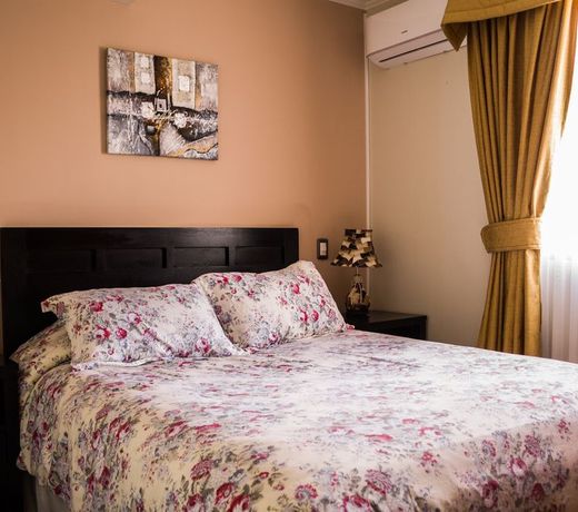 AMARU APARTHOTEL