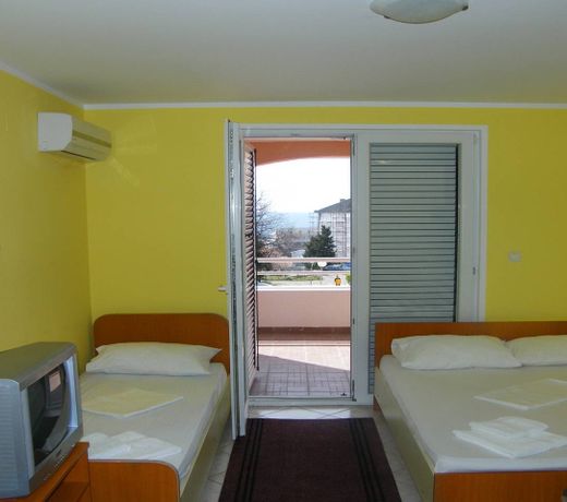 STUDIOS AGNESA
