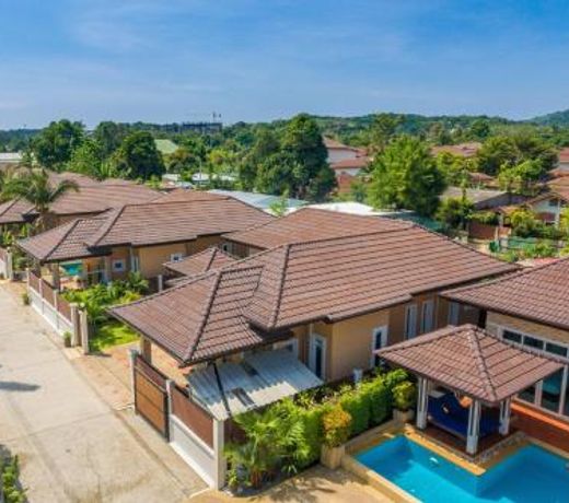 Rawai Private Villas - Pools and Garden