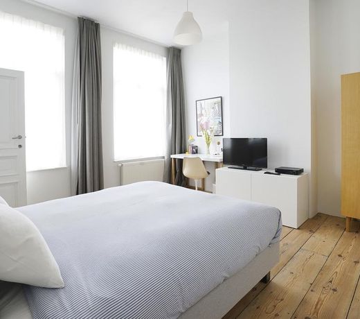 B&B Home & the City