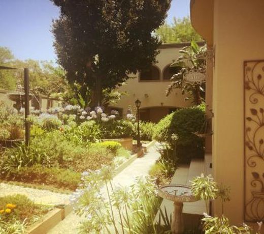 Dunton Guest House