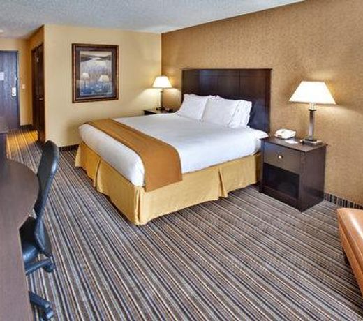 Sleep Inn & Suites