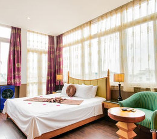 Golden Sun Villa Hotel