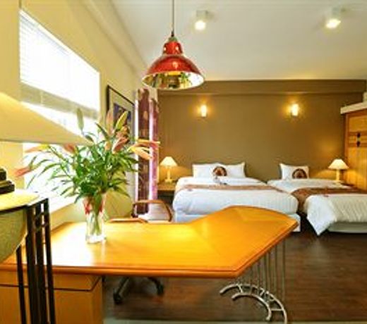 Golden Sun Villa Hotel
