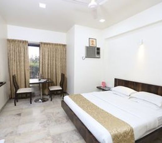 Hotel Lokesh