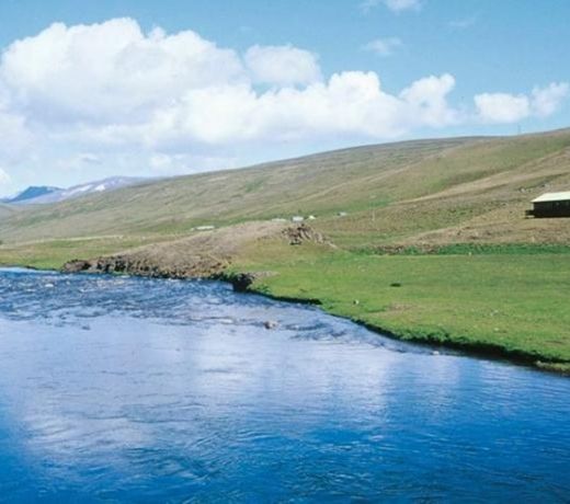 Lax-a Svarta River Cottage
