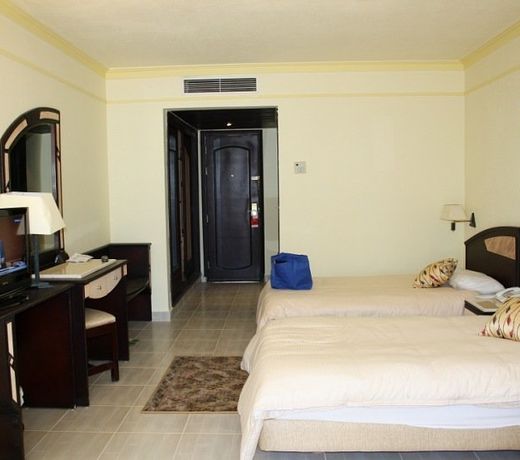 Dessole Royal Rojana Resort