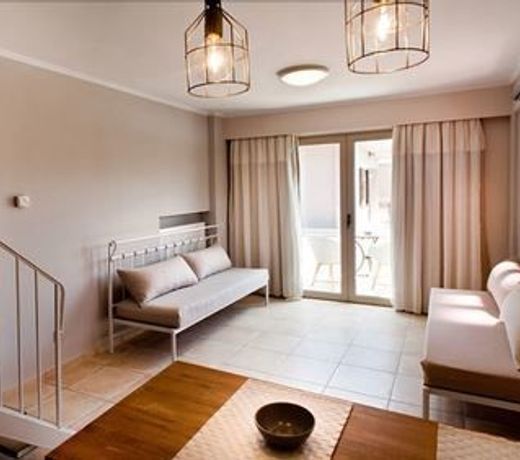 The Mini Beach Hotel