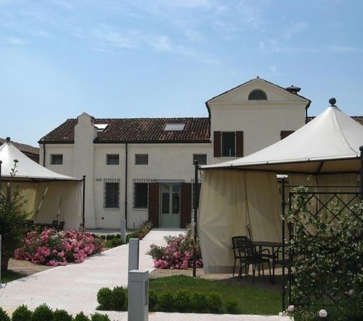 hotel Possessioni Ferraresi