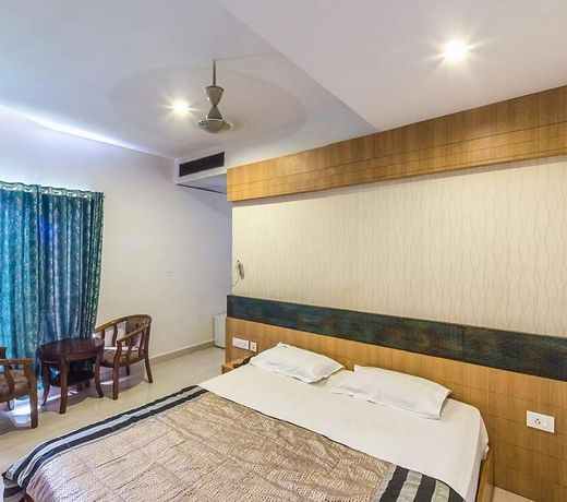 Hotel Athidi Grand