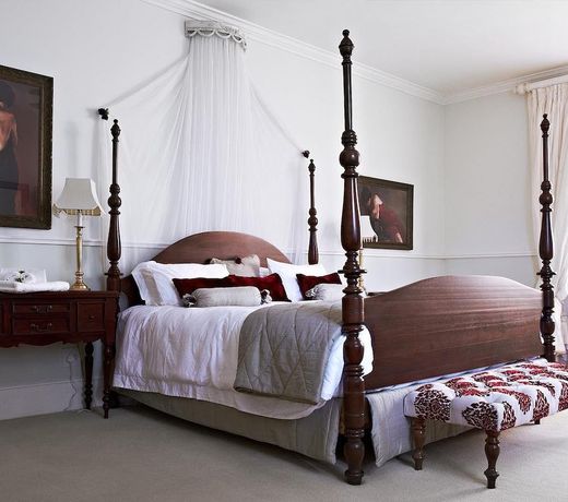 Parkes Manor