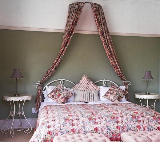 Parkes Manor