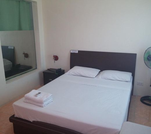 Zenfields Hotel